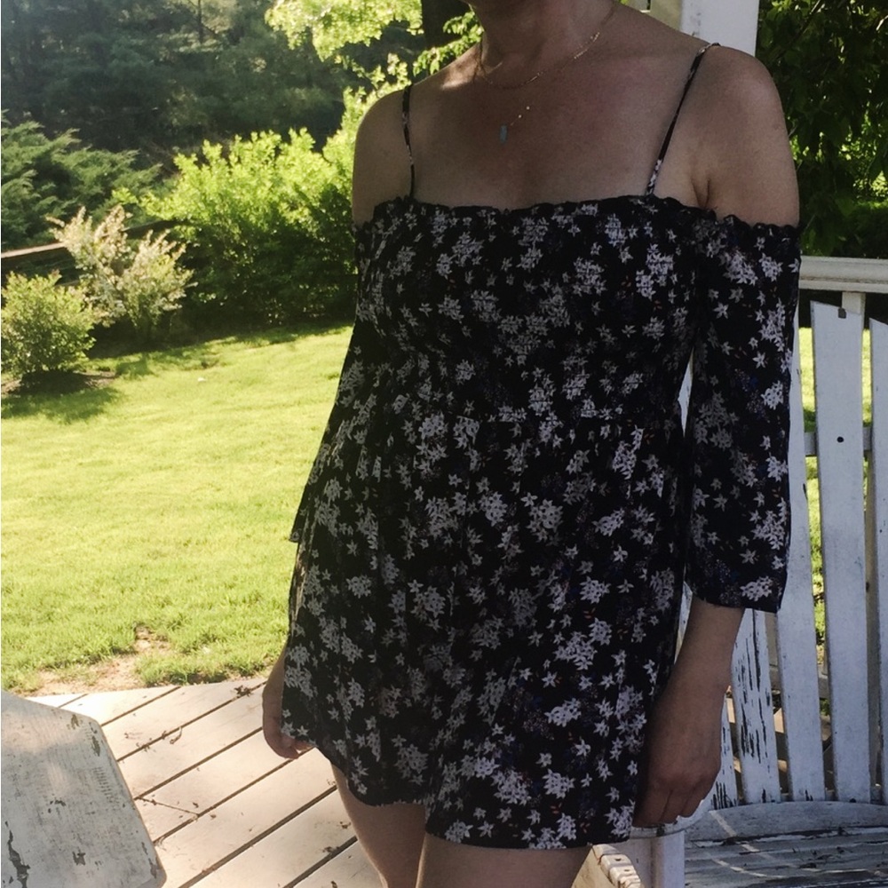 Romper off the shoulder